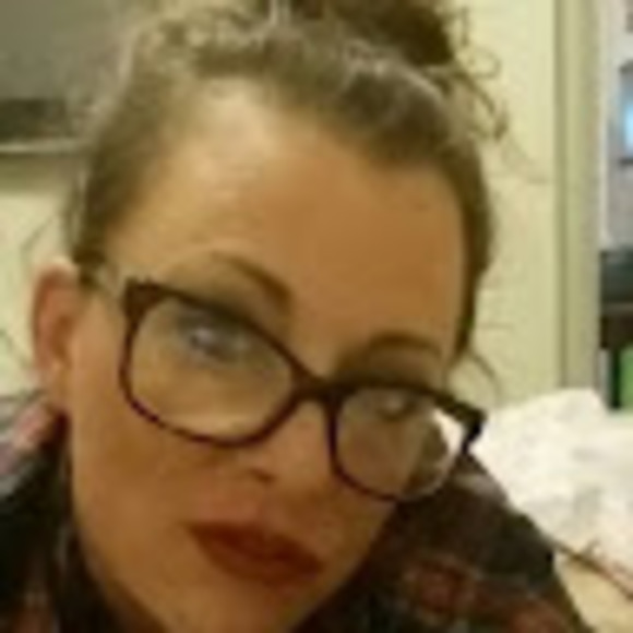 Meet your Posher, Katie - Picture 1 of 1